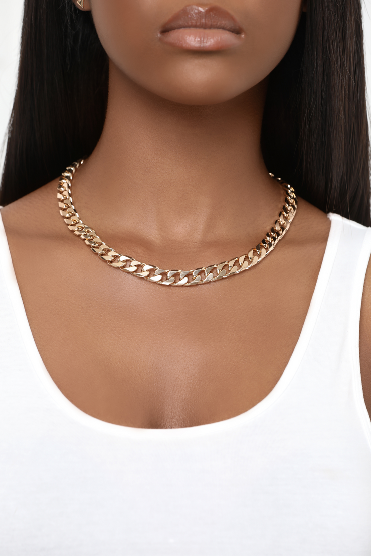 LINKED IN GOLD CHAIN NECKLACE